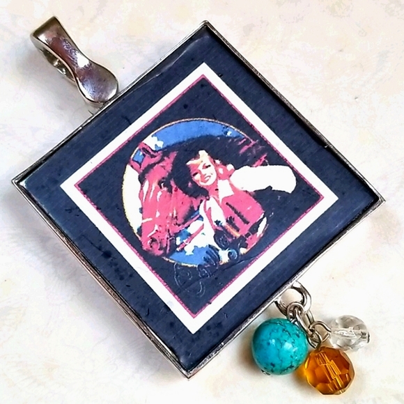 Hand Crafted Vintage Shadowbox Rhinestone Peace Sign Pendant - Picture 9 of 15